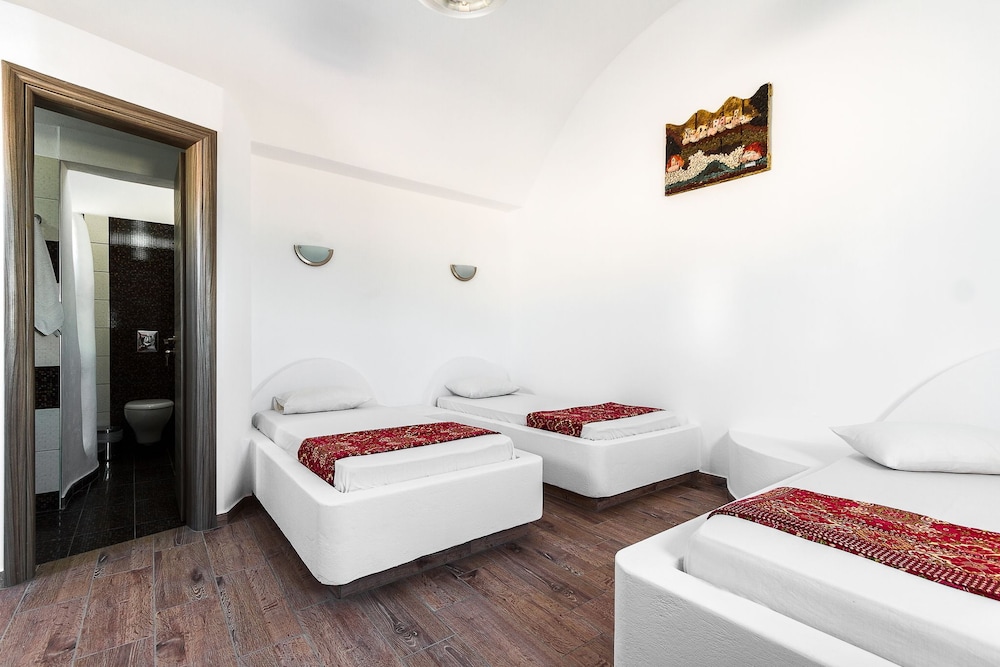 Villa Iliovasilema Santorini 5/50