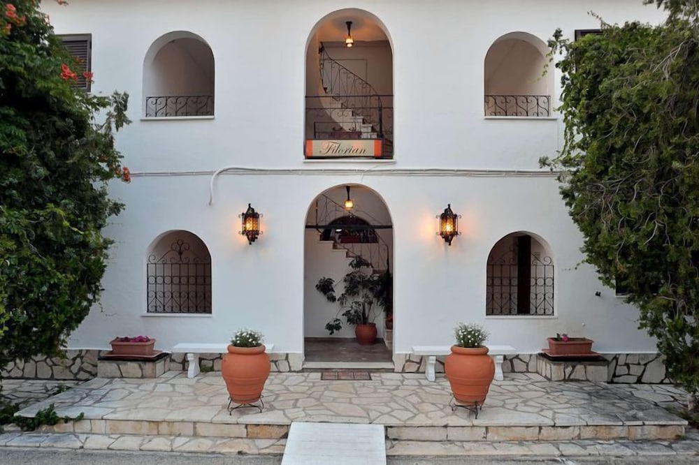Filorian Hotel Apartments 5/50