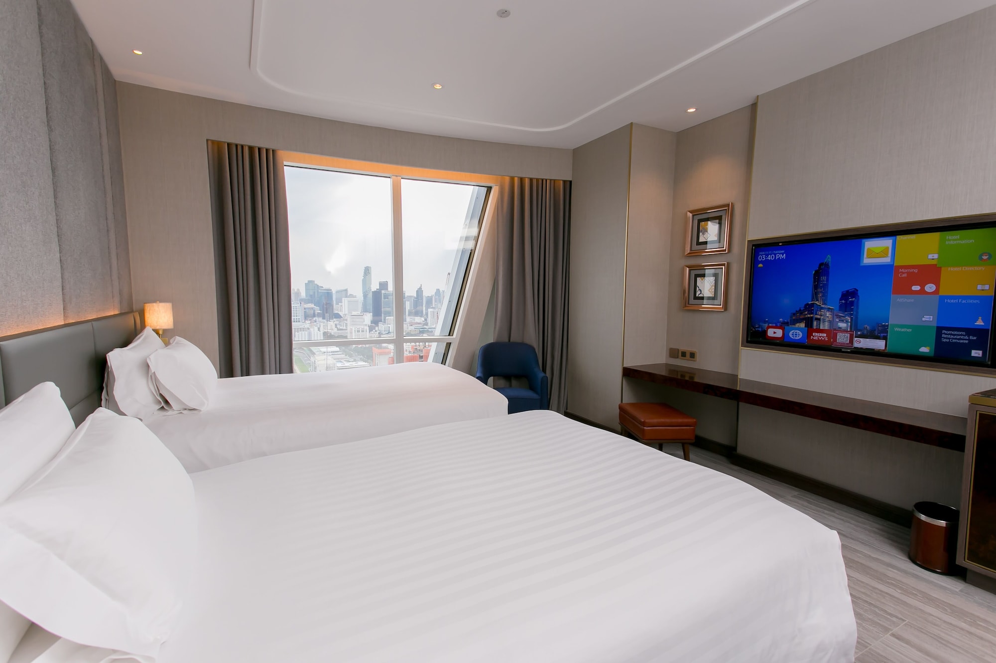 CLUB, DELUXE, TWIN BEDS
