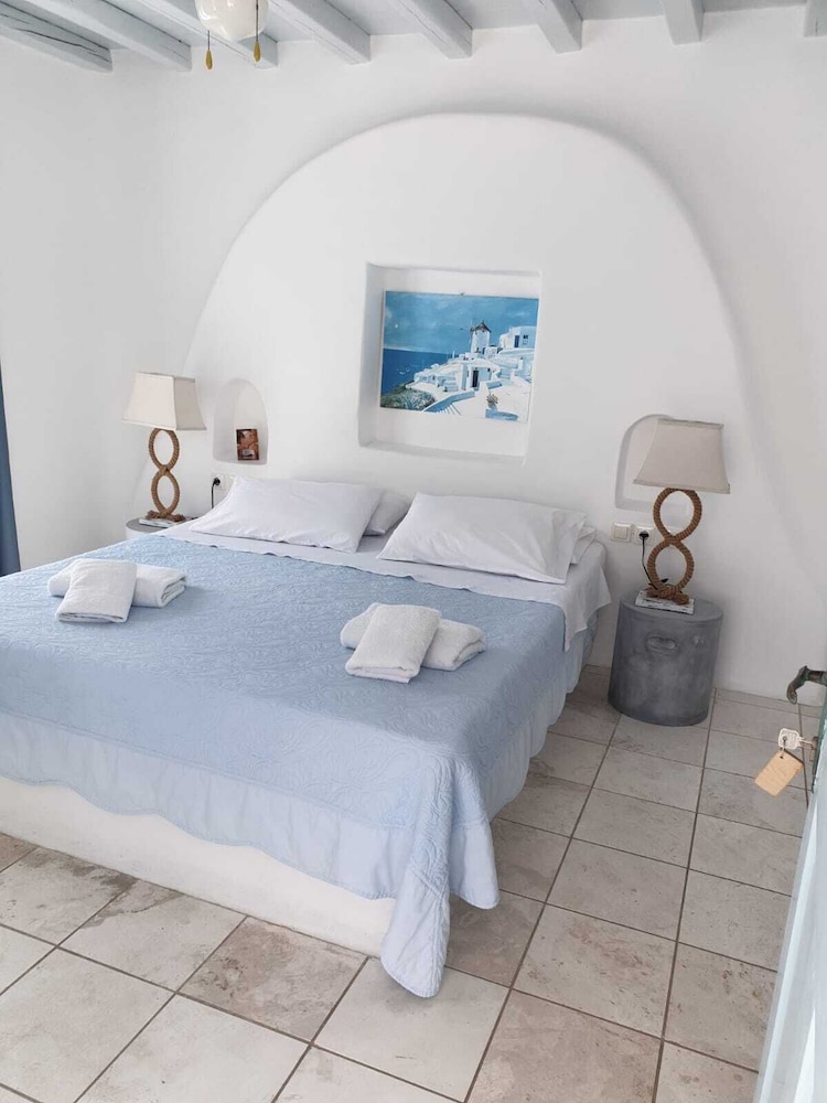 Sofia's Bungalows Mykonos 7/82