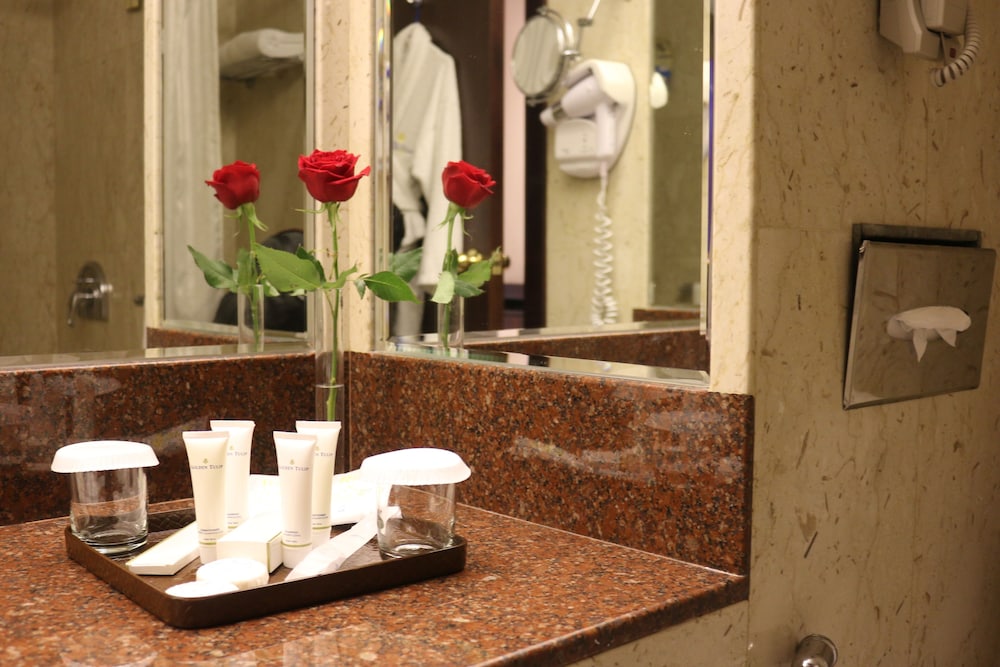 Golden Tulip Bahrain 65/78