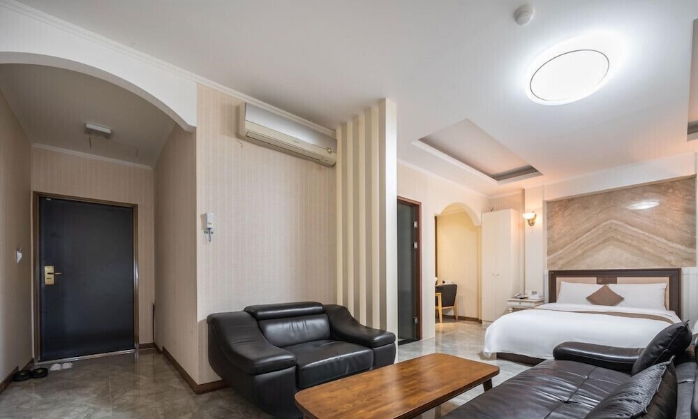 Seowon Tourist Hotel 11/20