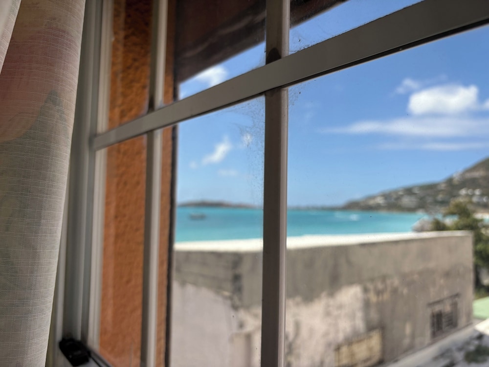 Sea View Beach Hotel 45/50