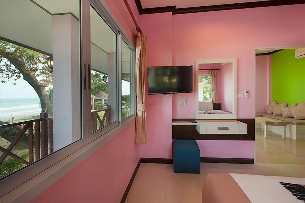 Chonnapha Resort 50/66