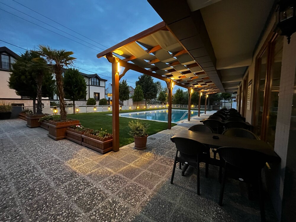 Akcayzeytin Otel 42/46