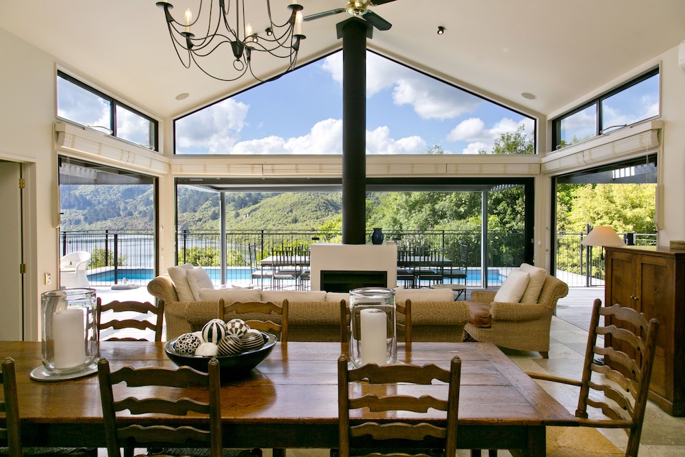 The Point Villas 32/39