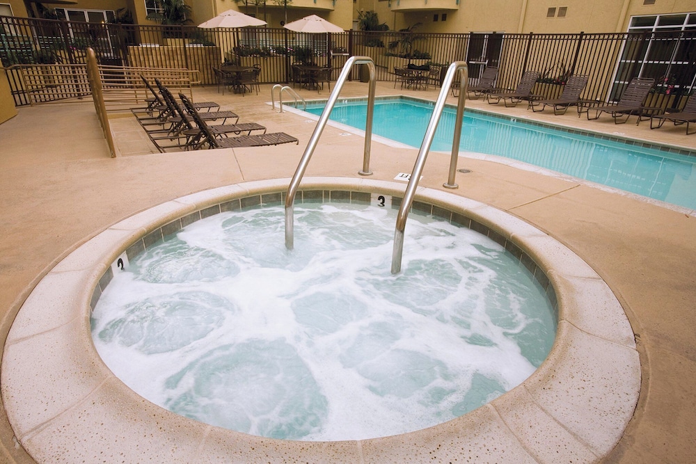 swimming pool spa