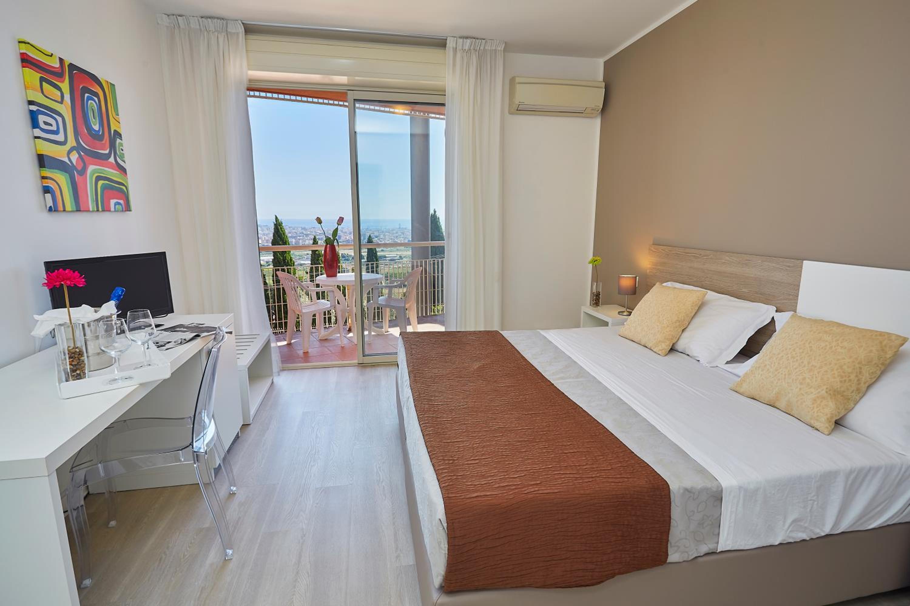 Standard, Double Bed