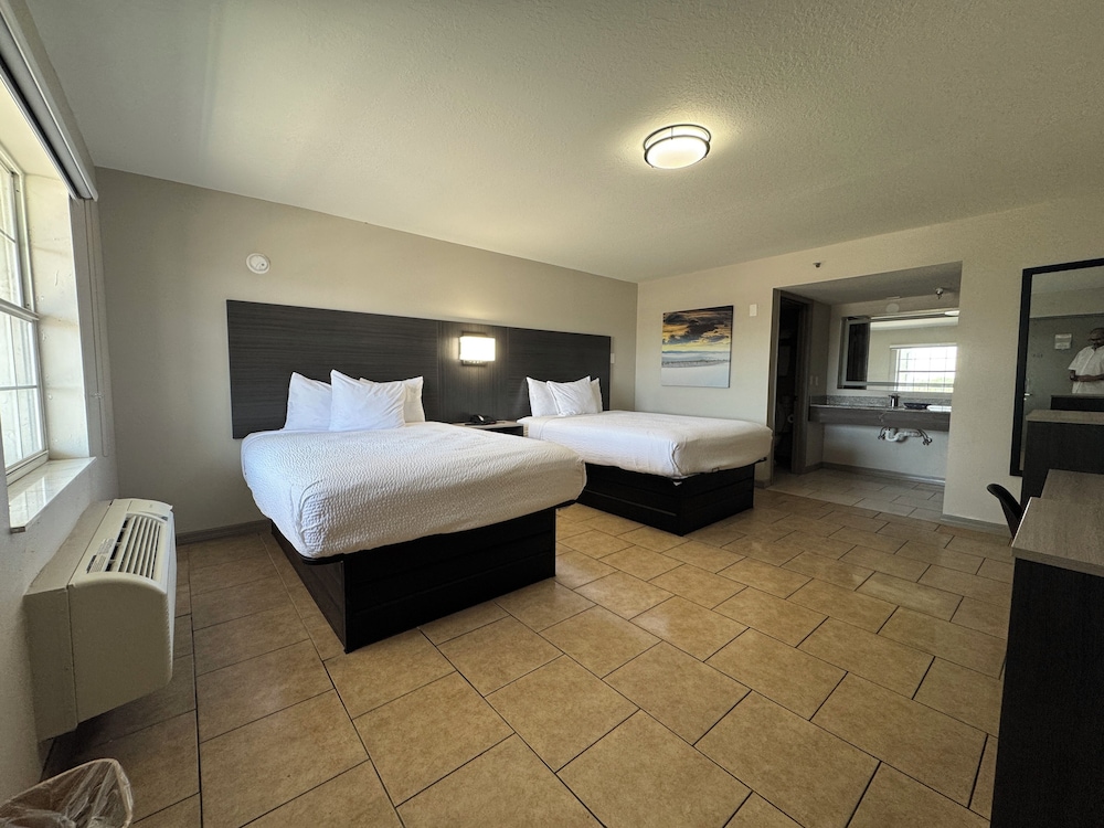 Travelodge by Wyndham Venice 5/46