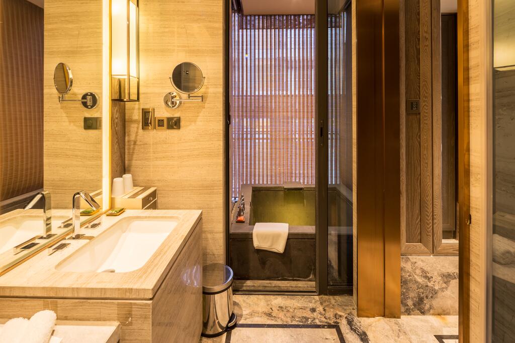Radisson Chongqing South Hot Spring 37/40