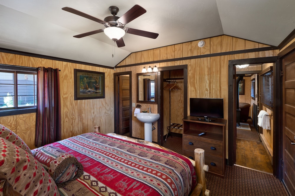 Grand Lake Lodge 16/50