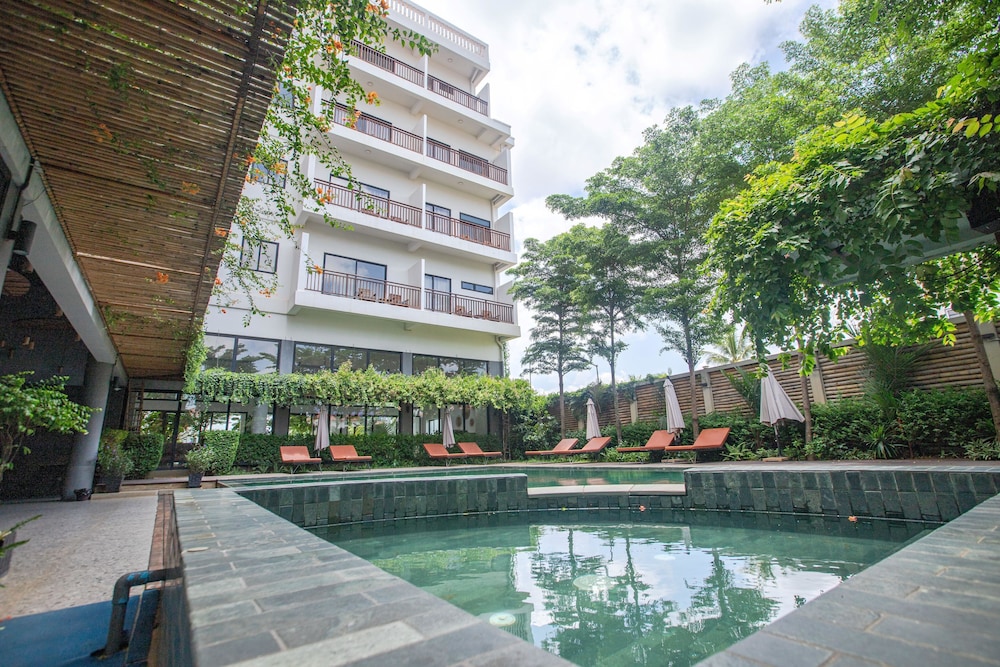 DACO Hotel 85/90