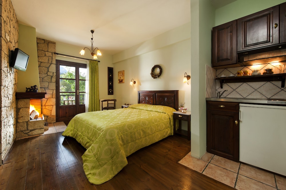 Fretzato Traditional Guest House 11/42