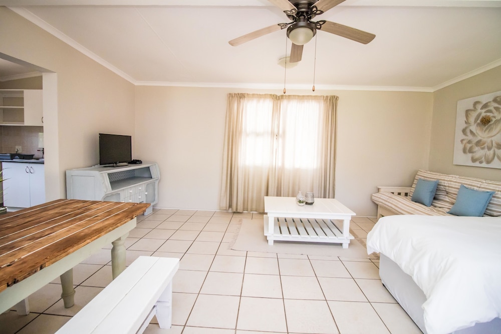 Little Rose Guesthouse & Self-Catering 11/50