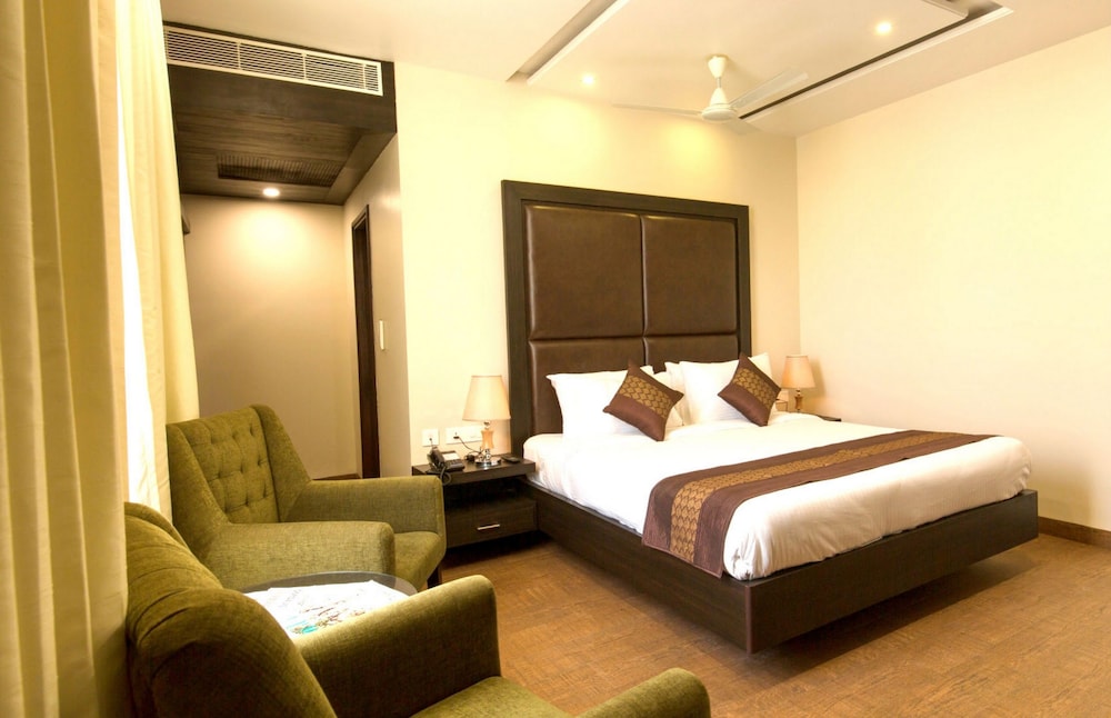 Hotel The Livin 12/44