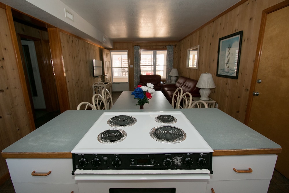 Outer Banks Motel 30/50