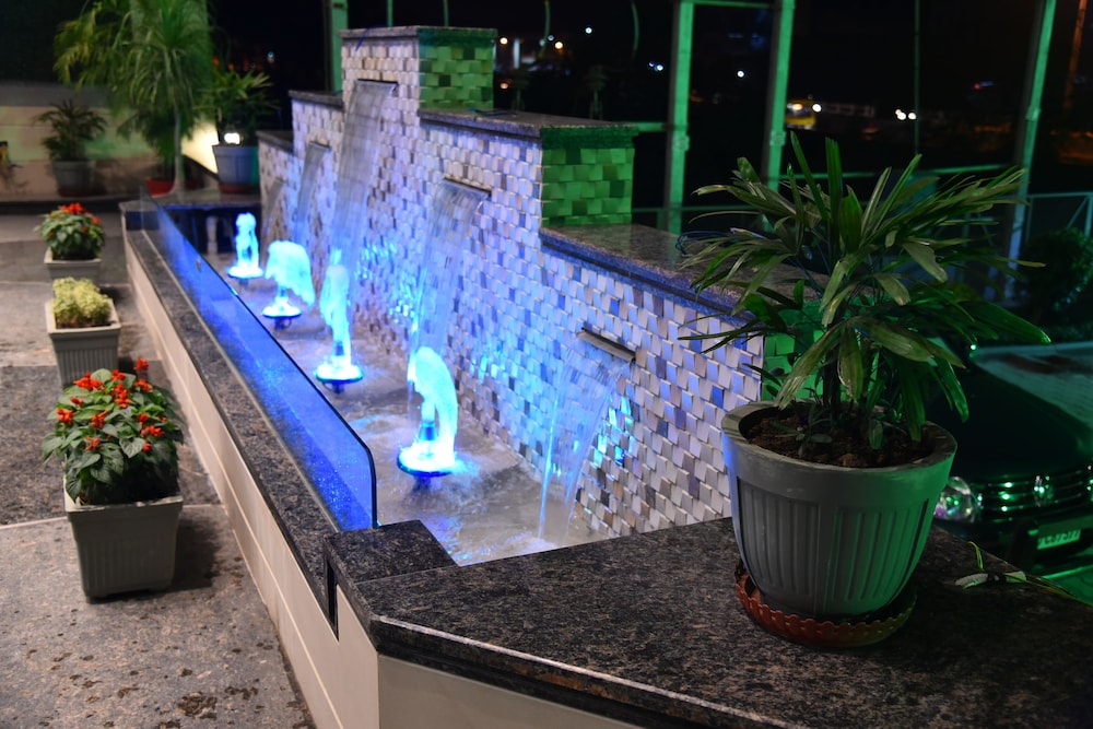 Hotel Narayanam 49/50