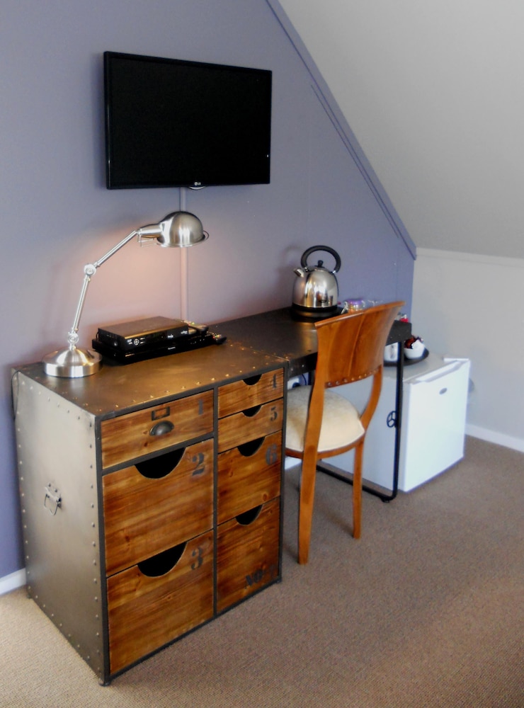 Lupton Lodge 9/58