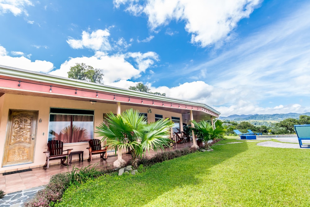 Nepenthe B&B 36/50