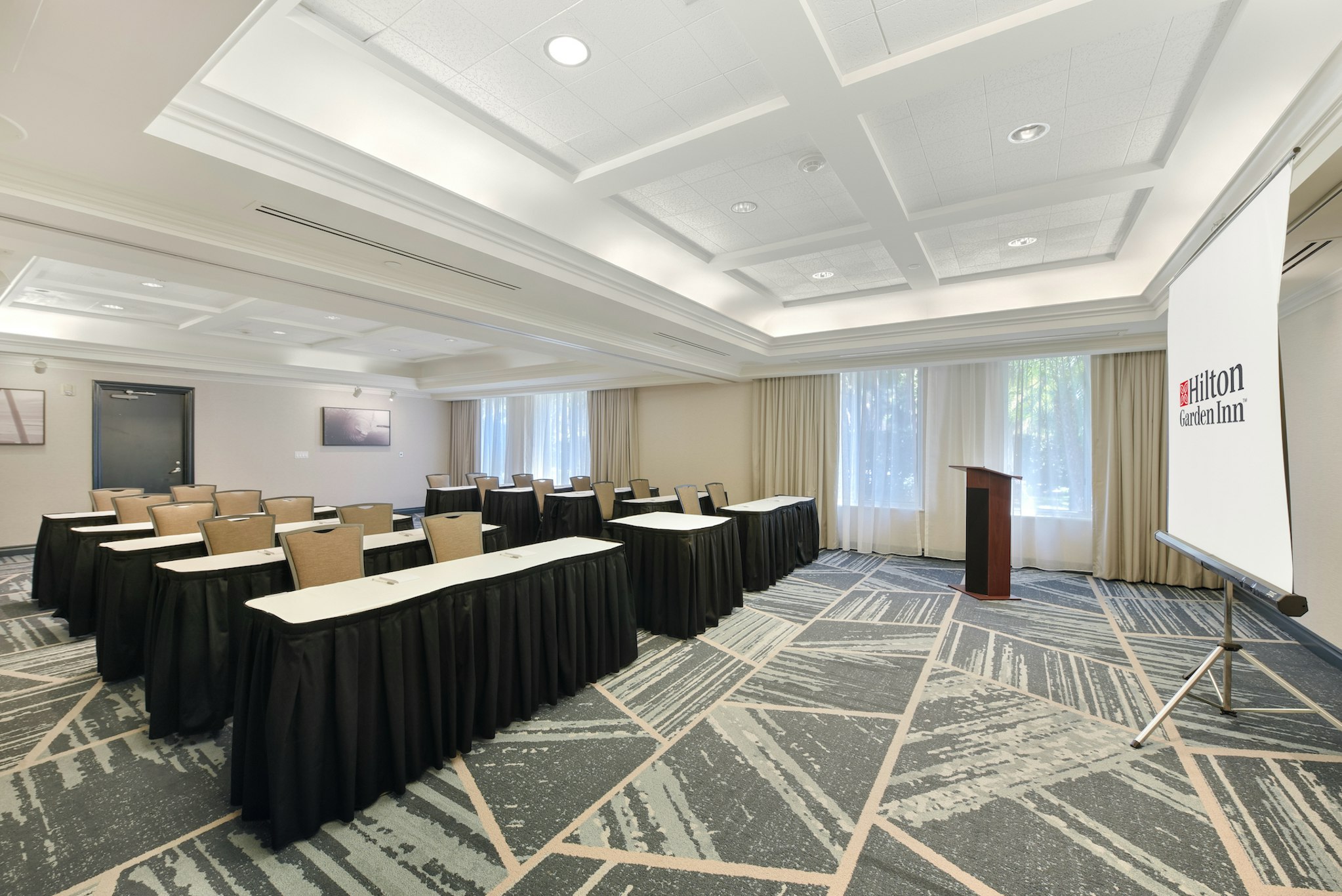Hilton Garden Inn LAX/El Segundo 26/32