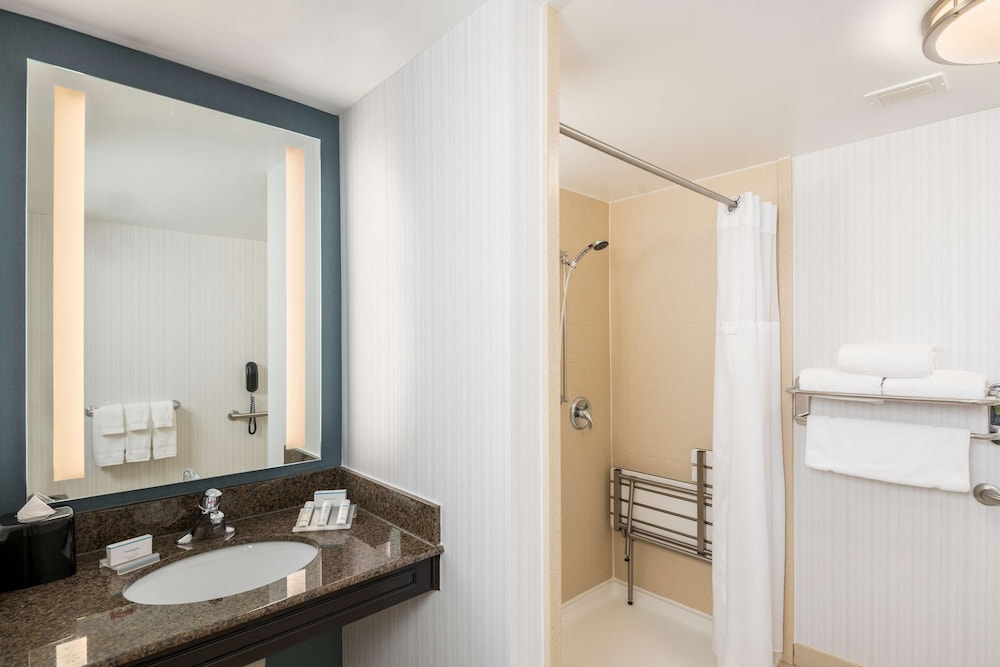 Hilton Garden Inn Silver Spring White Oak 13/51
