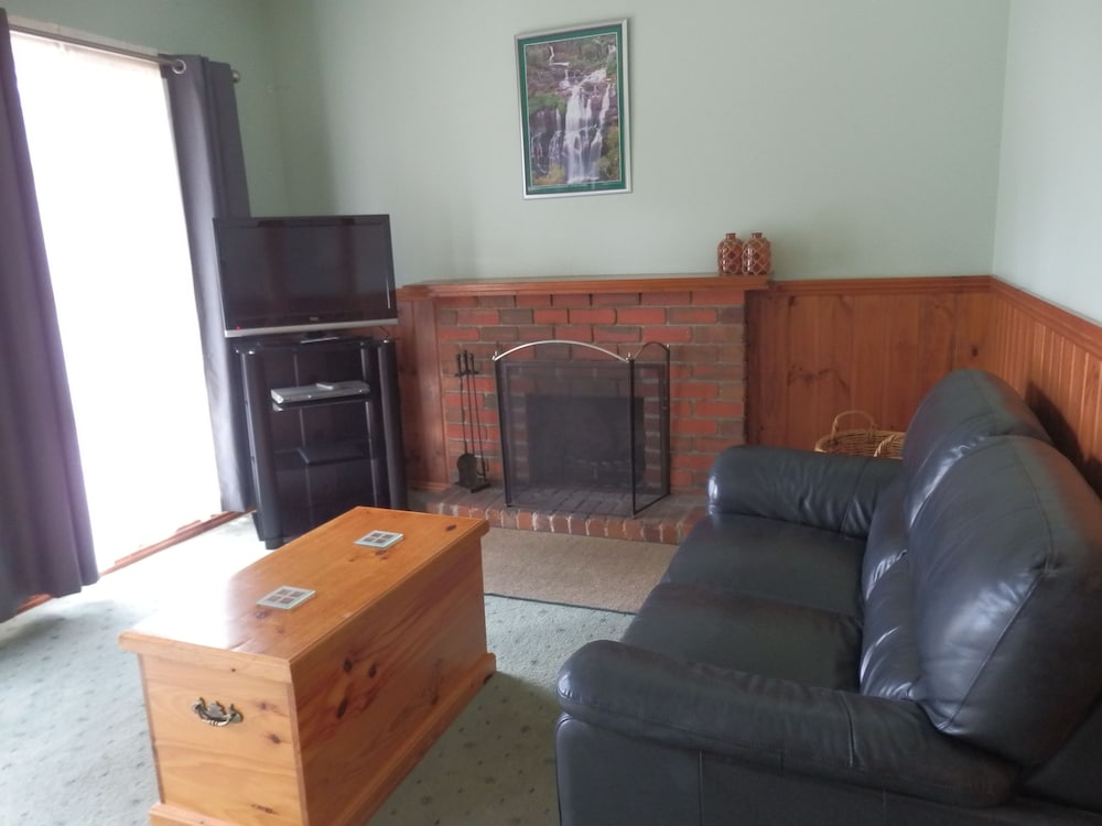 Mountain View Motor Inn & Lodges 32/36