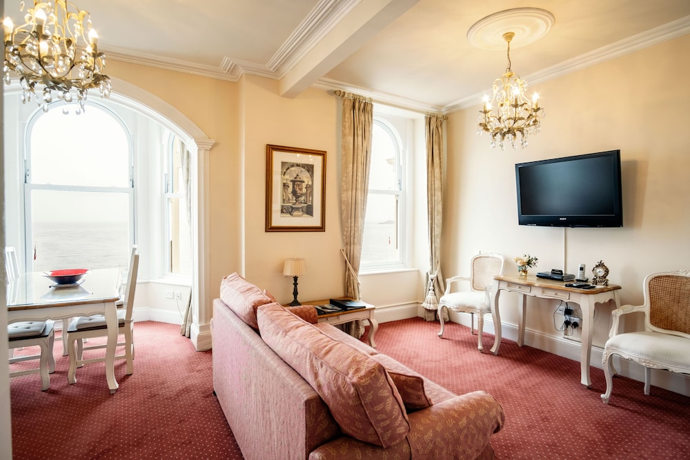 The Town House 26/50