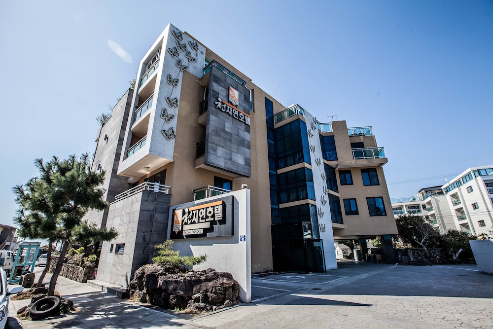 Cheonjiyeon Hotel 31/50