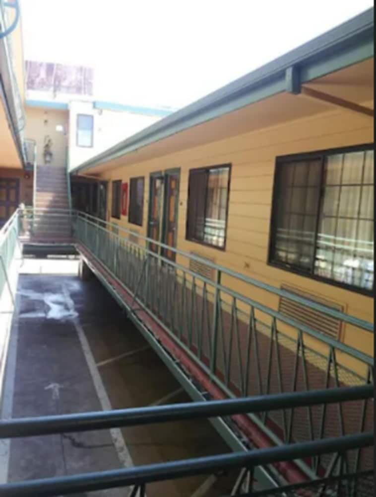 San Francisco Inn 2/49