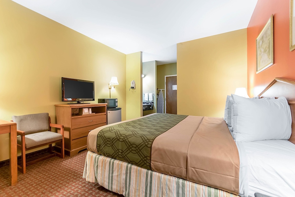 Econo Lodge Louisville Airport 23/40