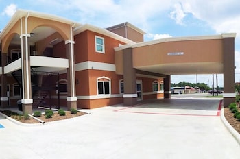 Executive Inn and Suites Tyler 2/51