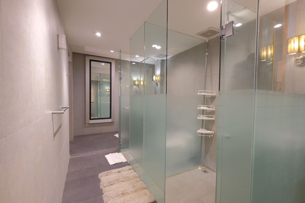 Diamond Hotel Solo 22/27