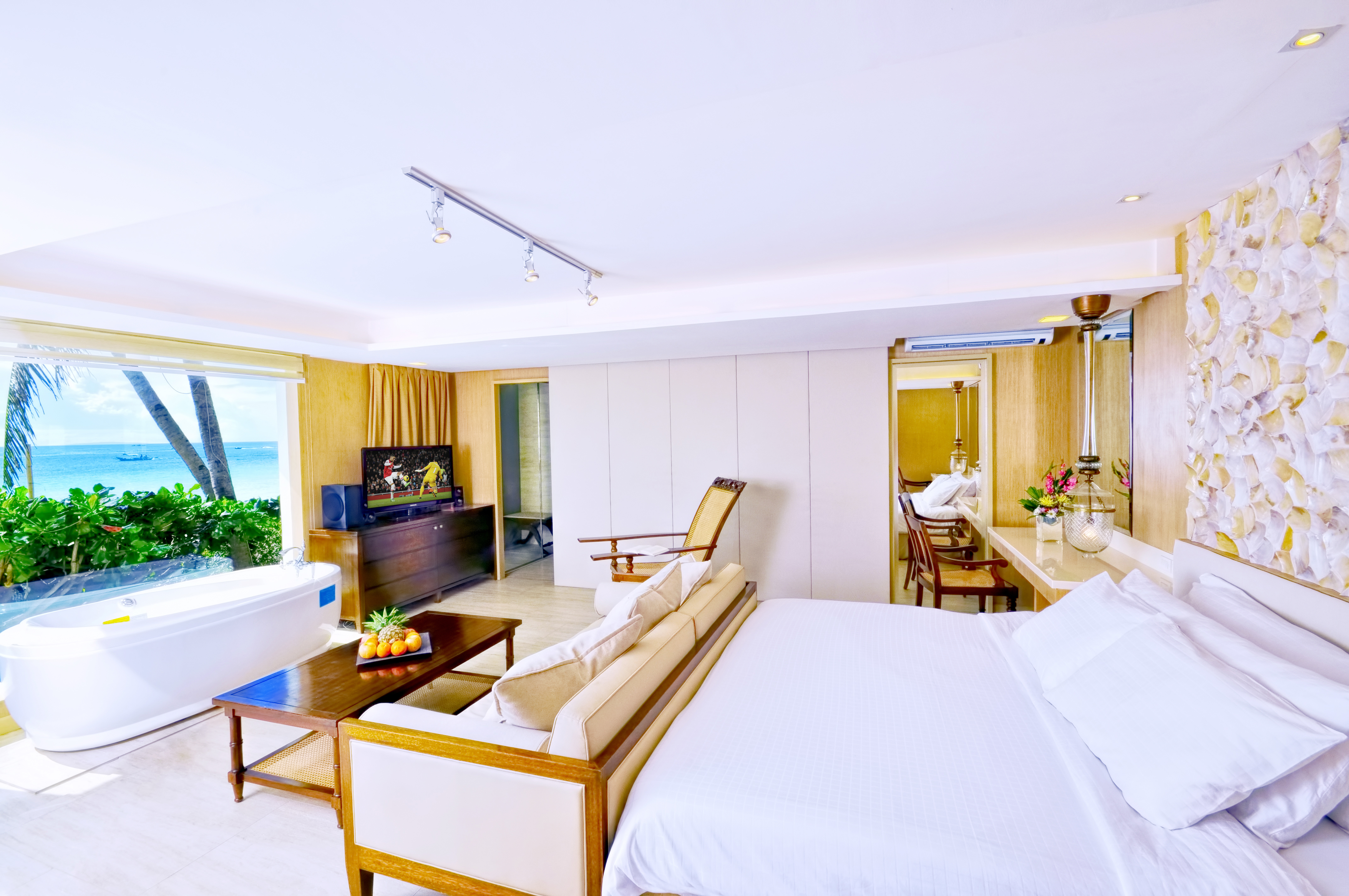 Suite, Double Bed, Sea Side