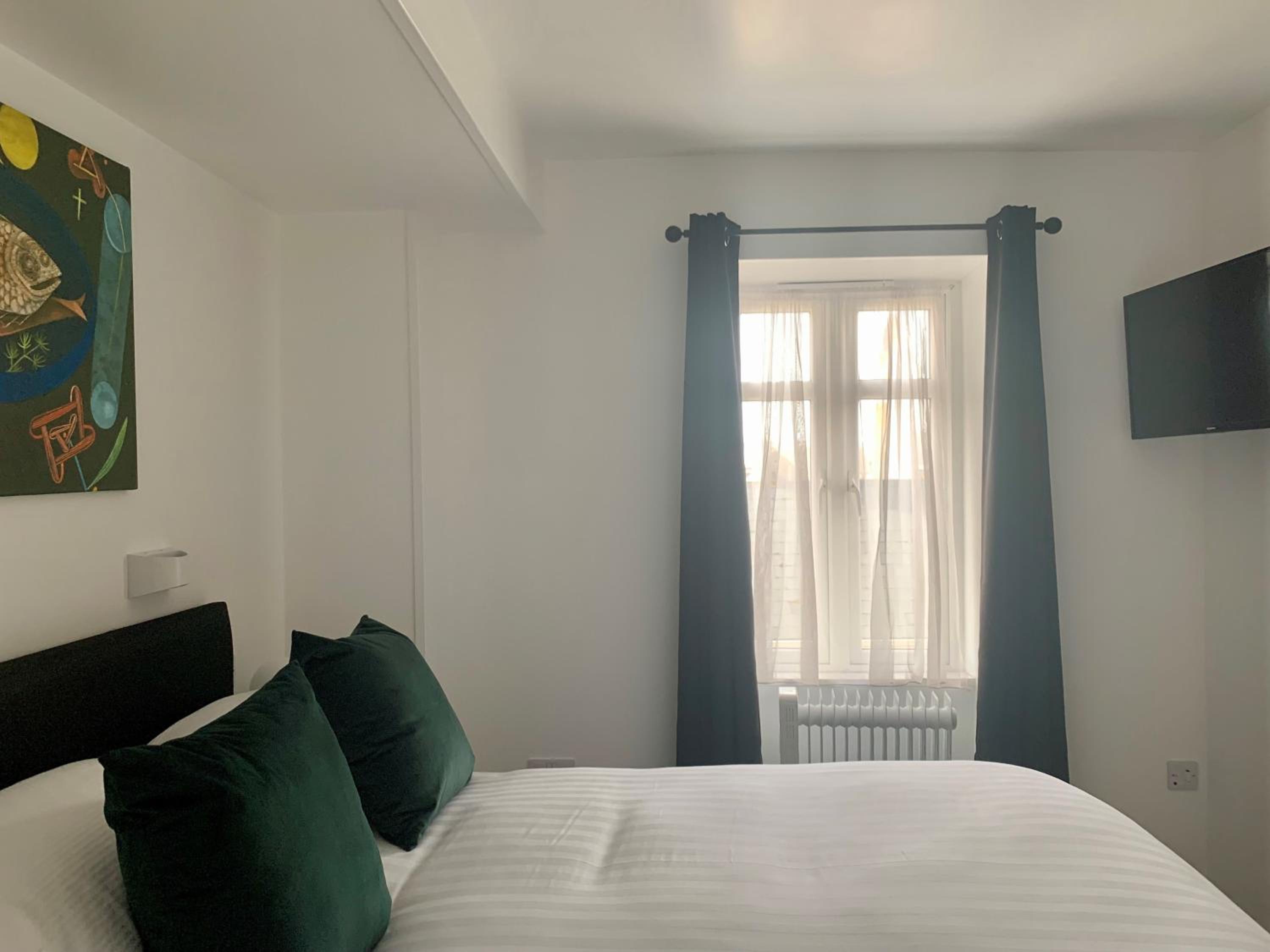 غرفة عائلية بمطبخ صغير، Sarum Hotel 2/4