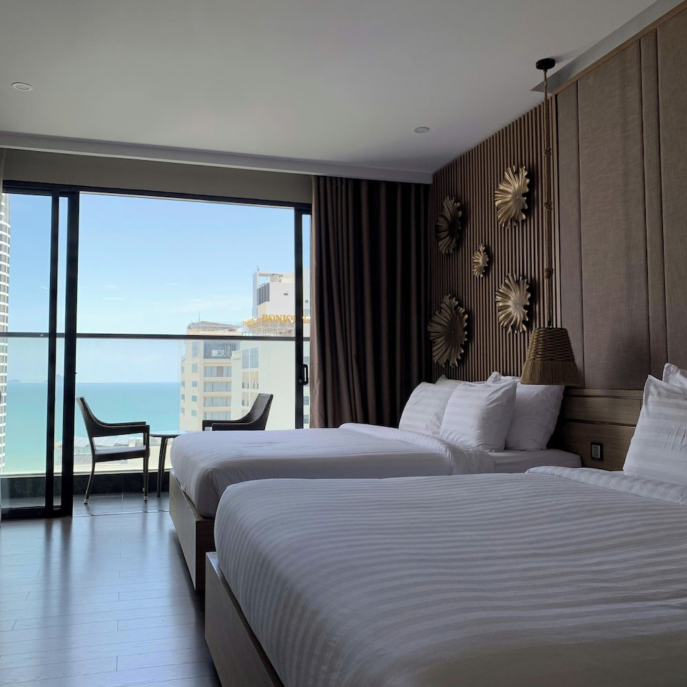 Virgo Hotel 19/79