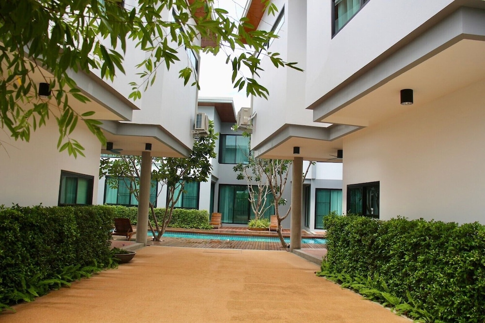 Chic Villa 6 56/61