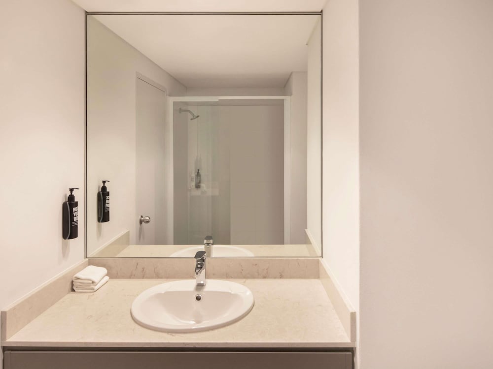 ibis Styles Sydney Central 80/80