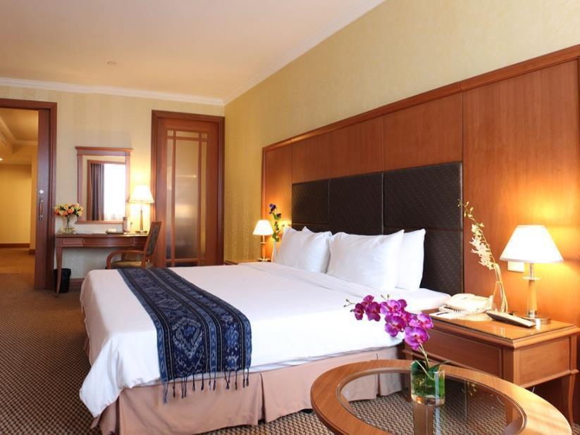 Imperial Hotel 13/20
