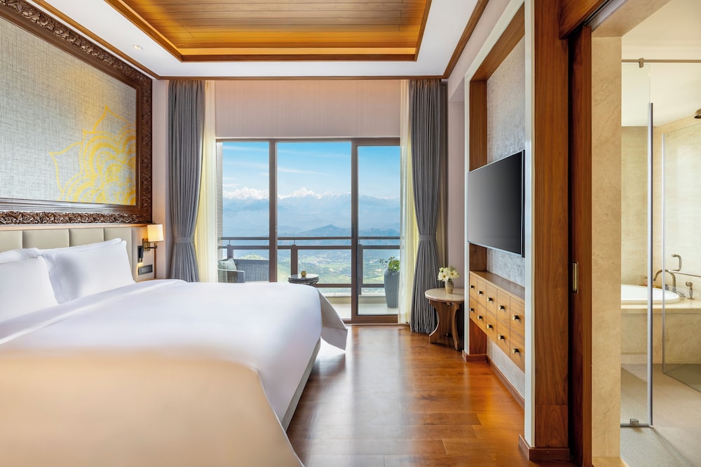 Dusit Thani Himalayan Resort 20/61