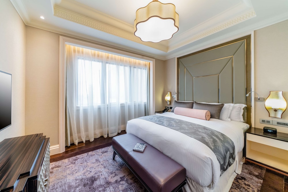 Caravelle Hotel Saigon 28/80