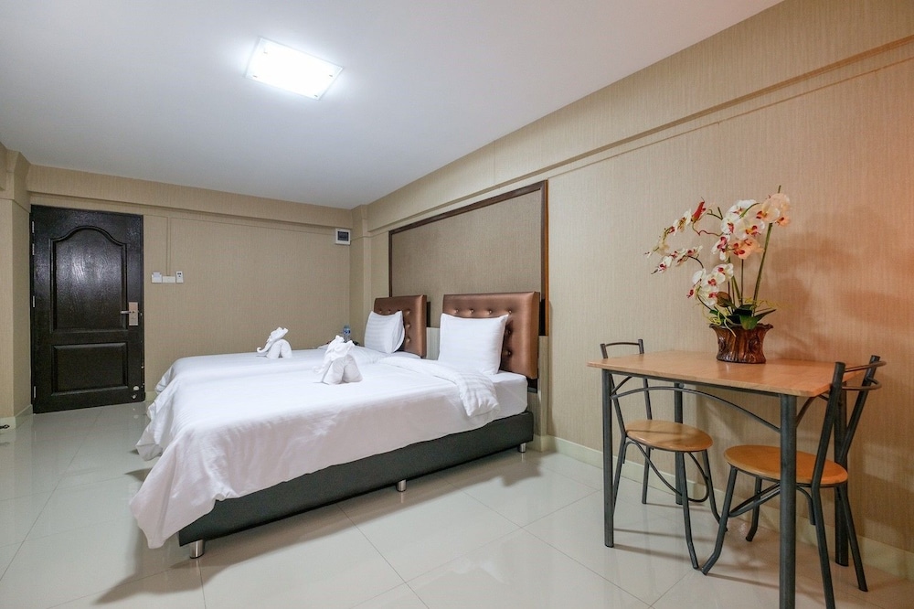 Nrc Residence 19/50