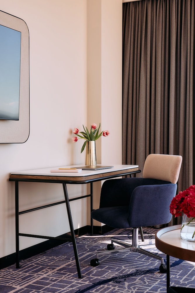 Mercure Melbourne Doncaster 56/70