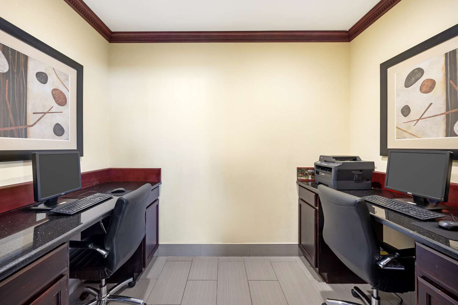 Best Western Plus Pratt 14/16