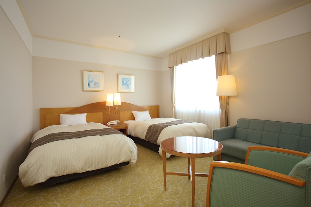 The Celecton Premier Kobe Sanda Hotel 24/68