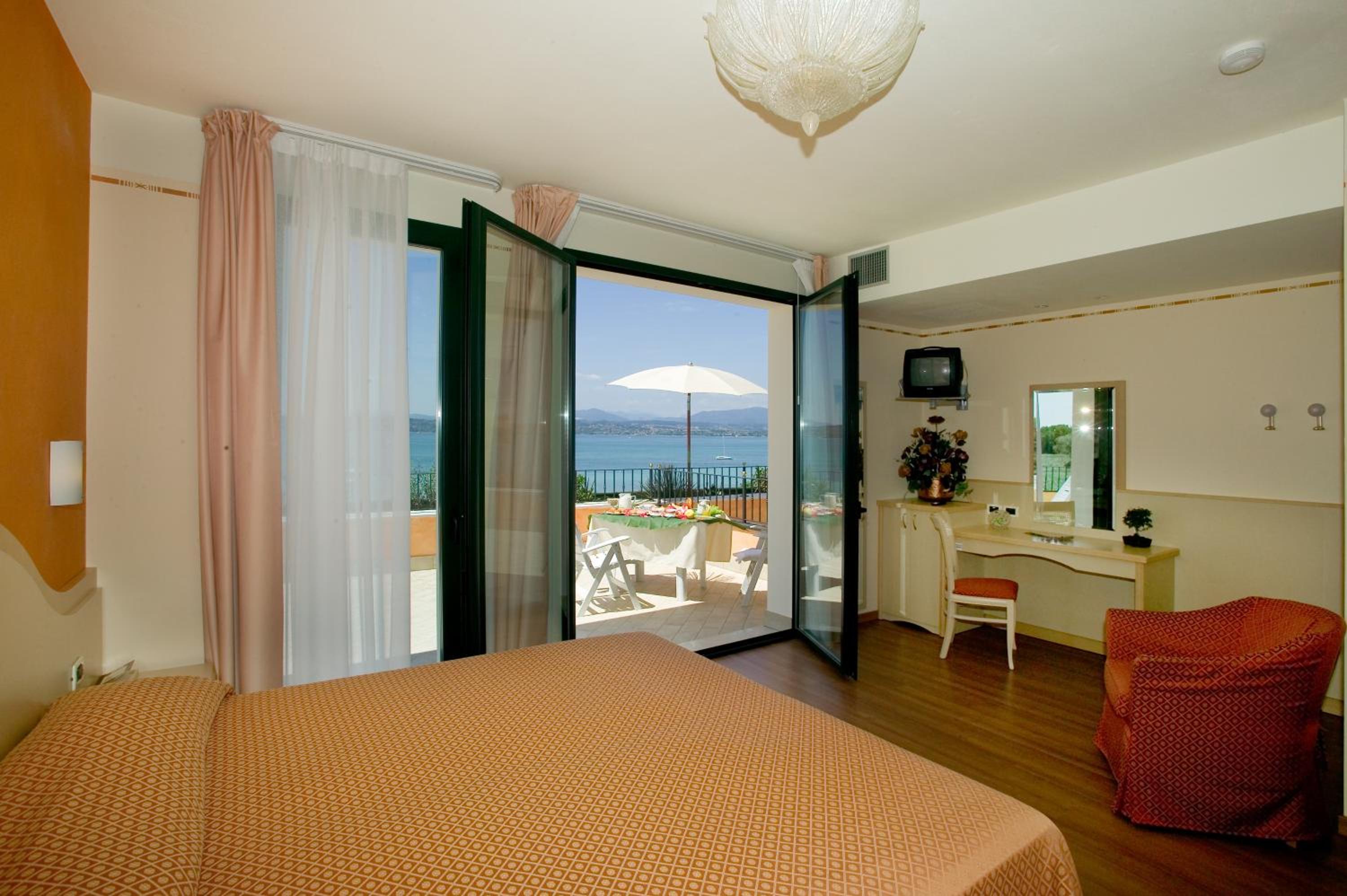 Deluxe, Double Bed, Hotel La Rondine 4/5