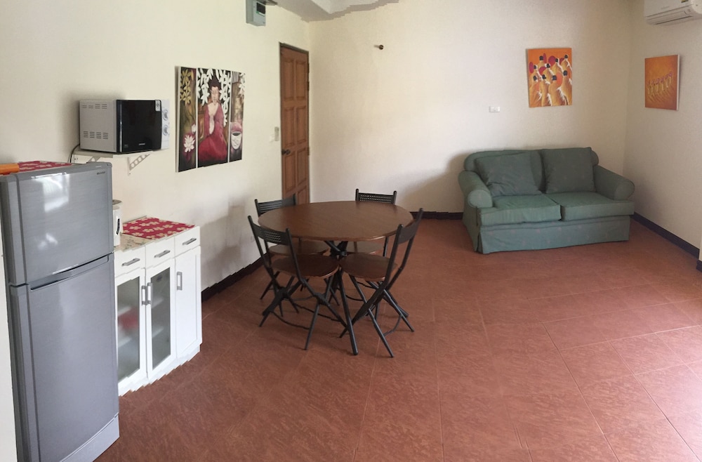 Merlin Plaza Apartments 26/42