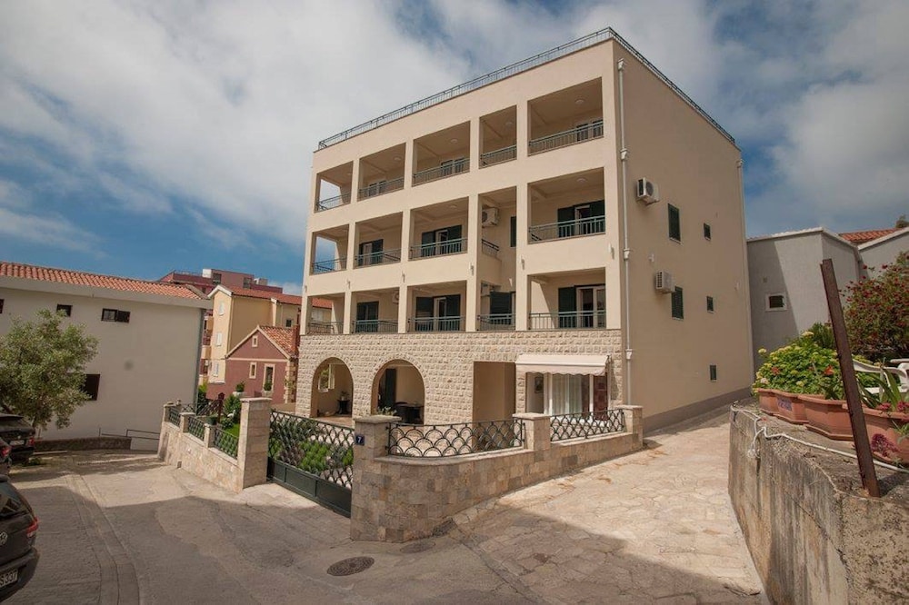 Guest House Medin 6/50