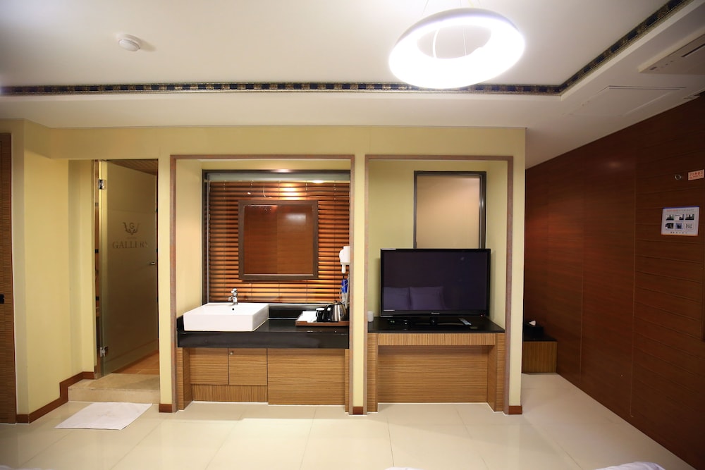 Hotel Gallery 49/50