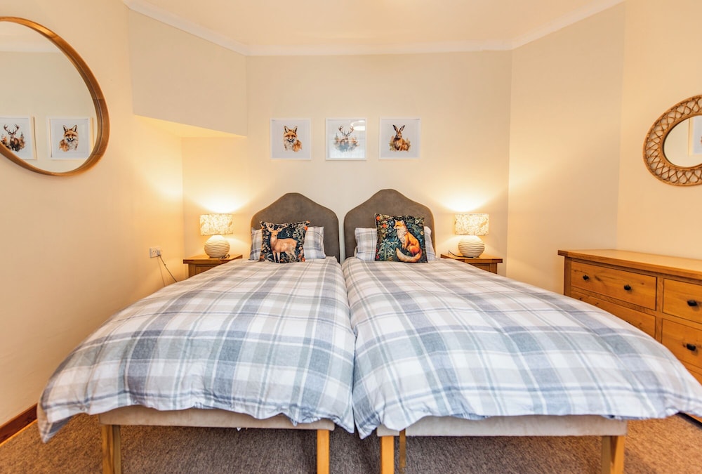 Darwin Cottage Self Catering In Elgin 10/50
