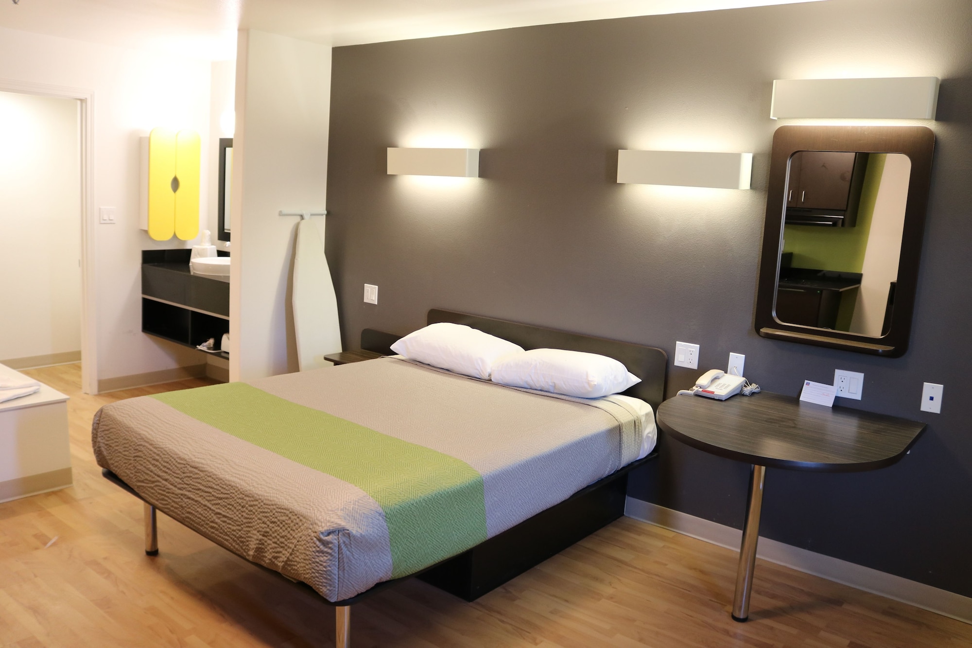 Room at Studio6 Victorville, CA - Apple Valley, VICTORVILLE - CA